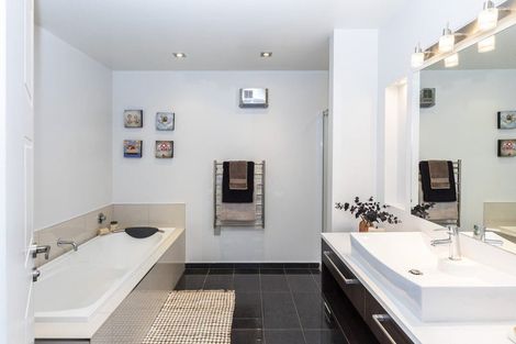 Photo of property in 20 Rushden Rise, Westmorland, Christchurch, 8025