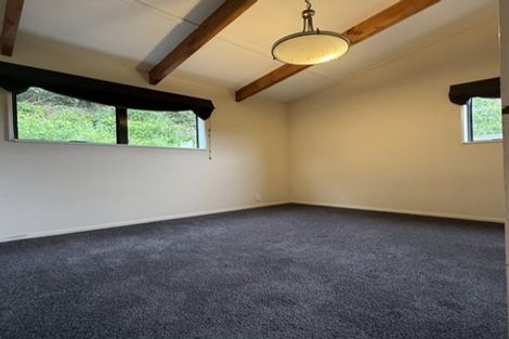 Photo of property in 63 Makara Road, Karori, Wellington, 6012