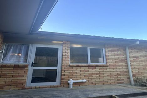 Photo of property in 52 Sapperton Drive, Henderson, Auckland, 0612