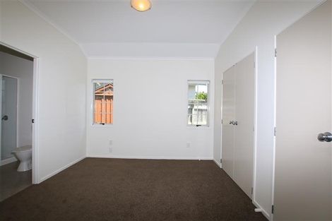 Photo of property in 6 Mulvaney Crescent, Henderson, Auckland, 0612
