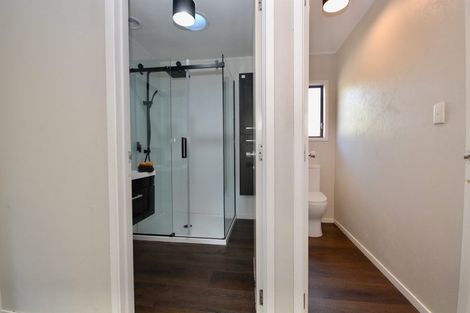 Photo of property in 2/47 Flaxdale Street, Birkdale, Auckland, 0626