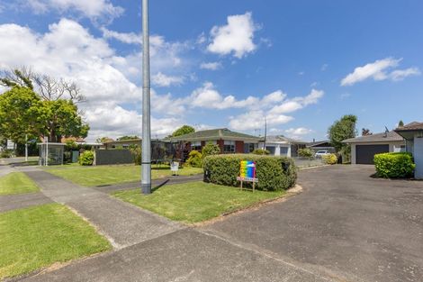 Photo of property in 463b Great South Road, Opaheke, Papakura, 2113