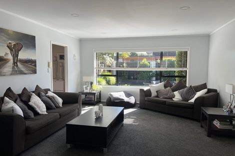 Photo of property in 8 Kindergarten Drive, Conifer Grove, Takanini, 2112