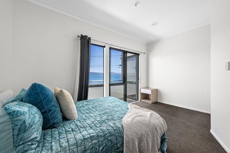 Photo of property in 2/517 Marine Drive, Sunshine Bay, Lower Hutt, 5013