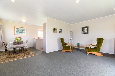 Photo of property in 106 Borich Road, Sunnyvale, Auckland, 0612