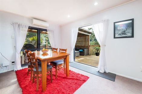 Photo of property in 30 Wood Bay Road, Titirangi, Auckland, 0604