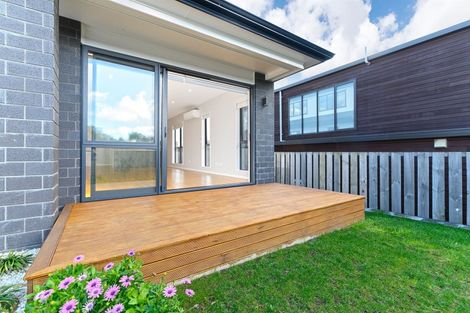 Photo of property in 8a Jeff Place, Howick, Auckland, 2014