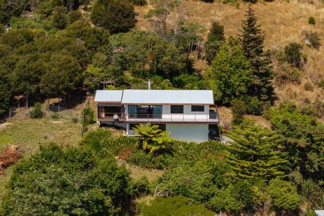 Photo of property in 324-328 Waikawa Road, Waikawa, Picton, 7220