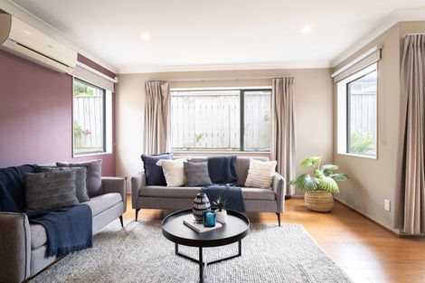 Photo of property in 6 Erlestoke Crescent, Churton Park, Wellington, 6037