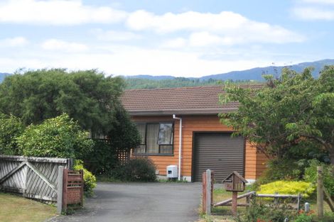 Photo of property in 24 Memphis Grove, Totara Park, Upper Hutt, 5018