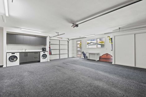 Photo of property in 1 Springvale Gardens, Harewood, Christchurch, 8051