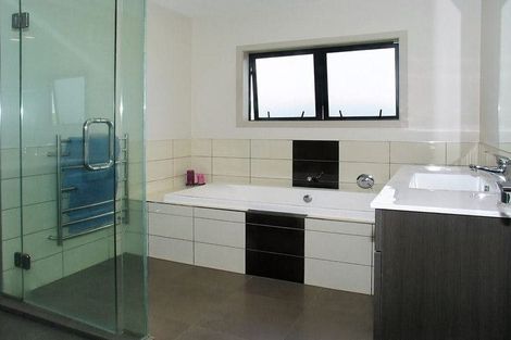 Photo of property in 77 Aotea Drive, Aotea, Porirua, 5024