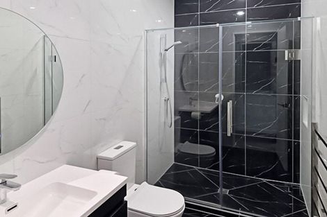 Photo of property in 10 Kuaha Road, Massey, Auckland, 0614