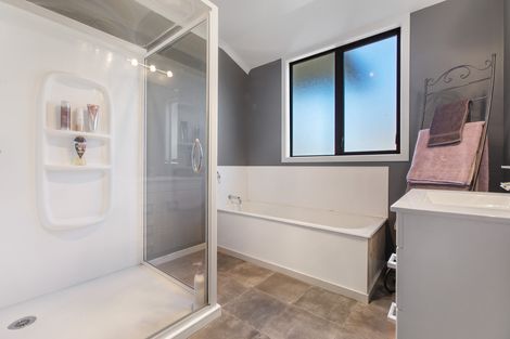 Photo of property in 24 Blackman Road, Blackmans, Alexandra, 9391