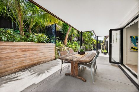 Photo of property in 24 Park Rise, Campbells Bay, Auckland, 0630