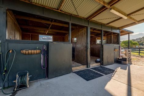 Photo of property in 1084 Weranui Road, Wainui, Silverdale, 0994