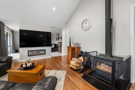 Photo of property in 17 Company Road, Newland, Ashburton, 7772