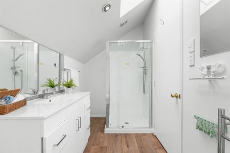 Photo of property in 1/8 Cottesmore Close, Burnside, Christchurch, 8053