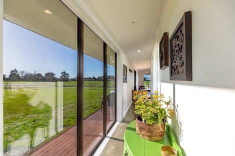 Photo of property in 20 White Road, Otane, 4202