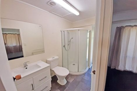 Photo of property in 617 Blockhouse Bay Road, Blockhouse Bay, Auckland, 0600