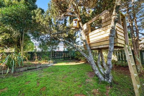 Photo of property in 1 Ash Grove, Ranui, Porirua, 5024