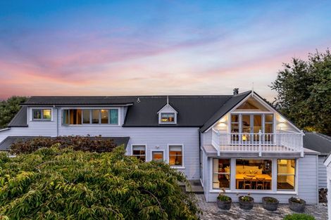 Photo of property in 2 Sealy Road, Bluff Hill, Napier, 4110