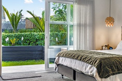 Photo of property in 2/11 Hart Road, Hauraki, Auckland, 0622