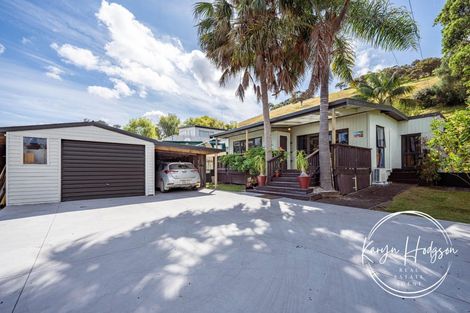 Photo of property in 10 Regent Street, Whakapirau, Maungaturoto, 0583