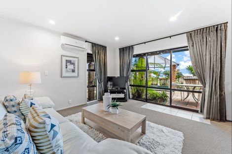 Photo of property in 5 Kotare Place, Sandspit, Warkworth, 0982