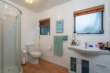 Photo of property in 14 Epping Place, Richmond Heights, Taupo, 3330