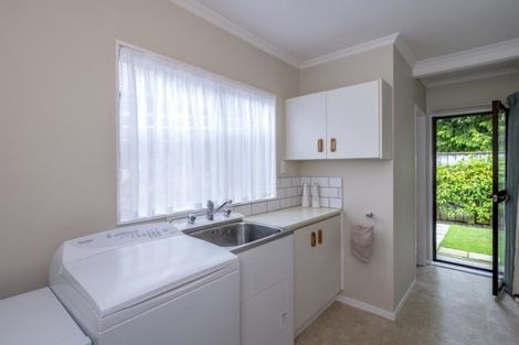 Photo of property in 42 Kent Street, Levin, 5510