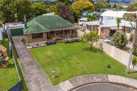 Photo of property in 14 Salas Place, Papakura, 2110