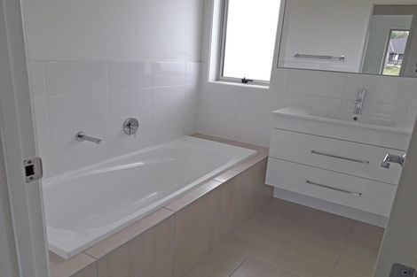 Photo of property in 18 Ngahau Street, Warkworth, 0910