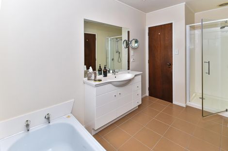 Photo of property in 2/12 Steeple Rise, Pakuranga, Auckland, 2010