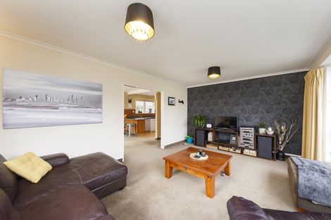 Photo of property in 52 John F Kennedy Drive, Milson, Palmerston North, 4414