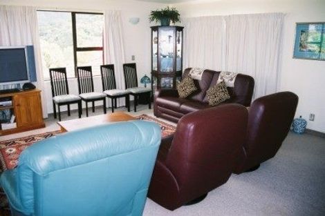 Photo of property in 43b Thatcher Crescent, Crofton Downs, Wellington, 6035