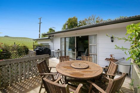 Photo of property in 118 Trig Road, South Head, Helensville, 0874
