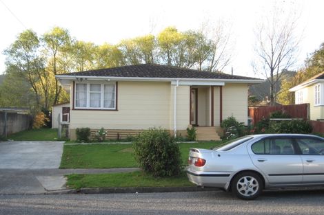 Photo of property in 33 Prouse Crescent, Naenae, Lower Hutt, 5011