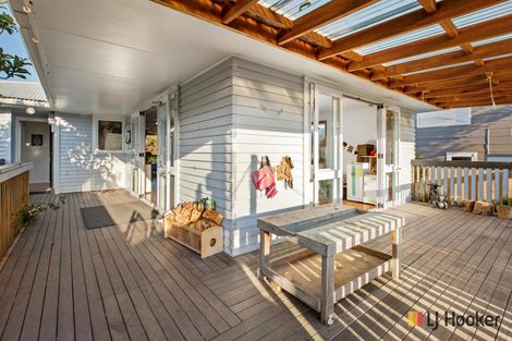 Photo of property in 44 Dillon Street, Waihi Beach, 3611