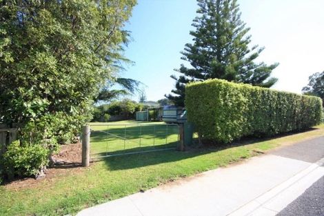 Photo of property in 22 Marlin Place, Whiritoa, Whangamata, 3691