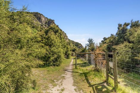 Photo of property in Manuka Grove, 13 Ewing Place, Albert Town, Wanaka, 9305