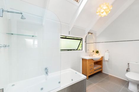 Photo of property in 120 Stredwick Drive, Torbay, Auckland, 0630