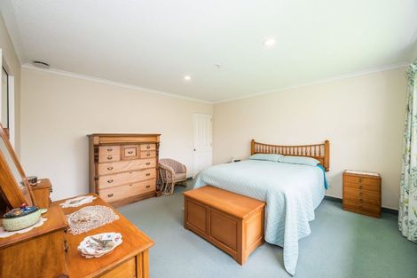 Photo of property in 2 Charnwood Grove, Waikanae, 5036