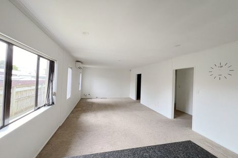 Photo of property in 196 Robertson Road, Mangere East, Auckland, 2024