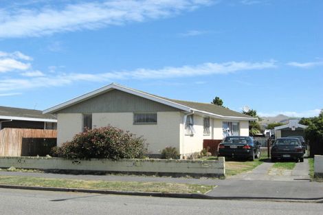 Photo of property in 32 Ruru Road, Bromley, Christchurch, 8062