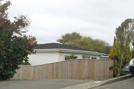 Photo of property in 12 Rewa Terrace, Tawa, Wellington, 5028