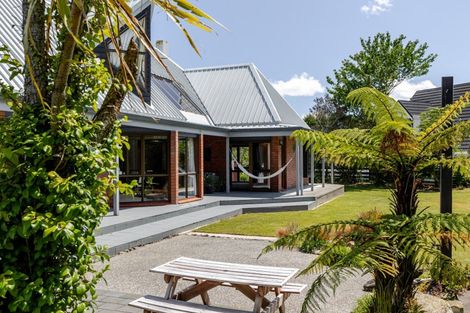 Photo of property in 17 Hind Place, Hokowhitu, Palmerston North, 4410