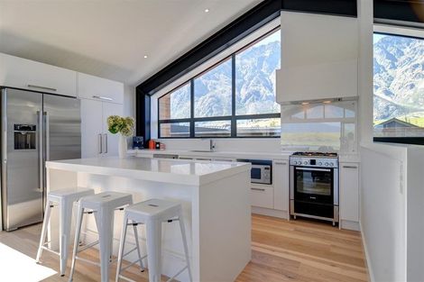 Photo of property in 5a Jackby Court, Jacks Point, Queenstown, 9371