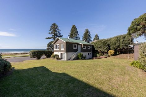 Photo of property in 78 Marine Parade, Mount Maunganui, 3116