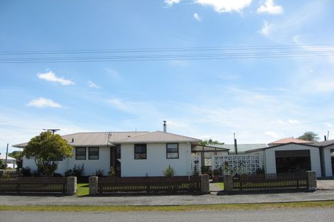 Photo of property in 130 Russell Street, Westport, 7825